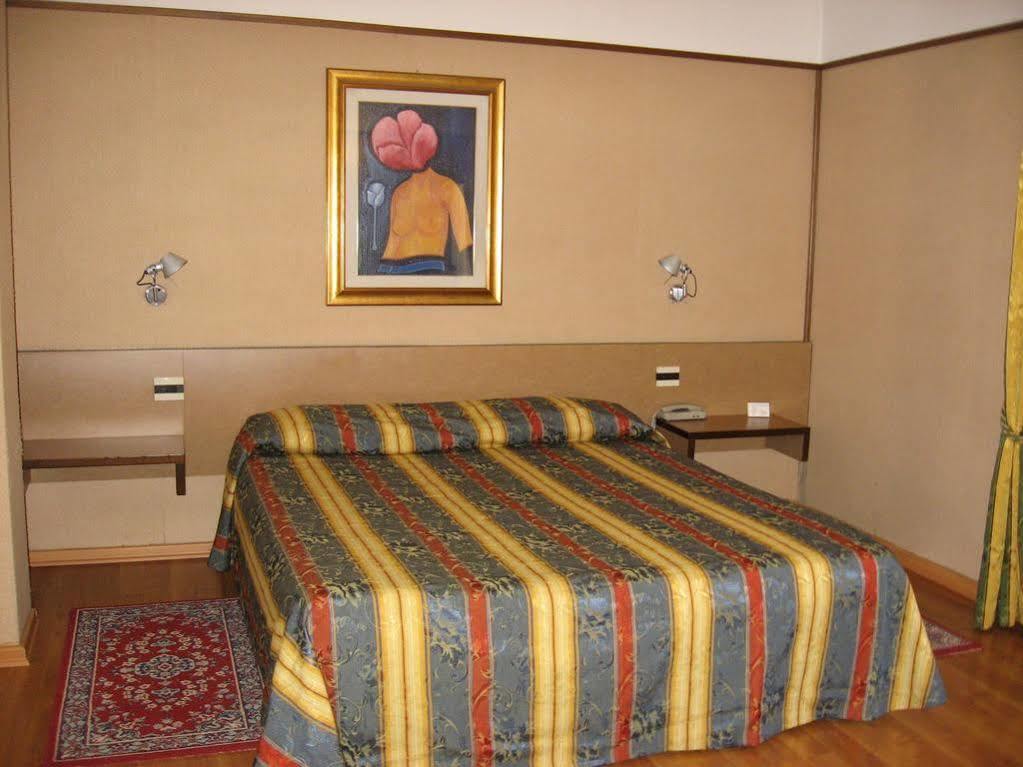 San Martino Siccomario Hotel Plaza מראה חיצוני תמונה